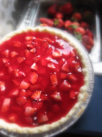 American Simple Strawberry or Peach Pie Dessert