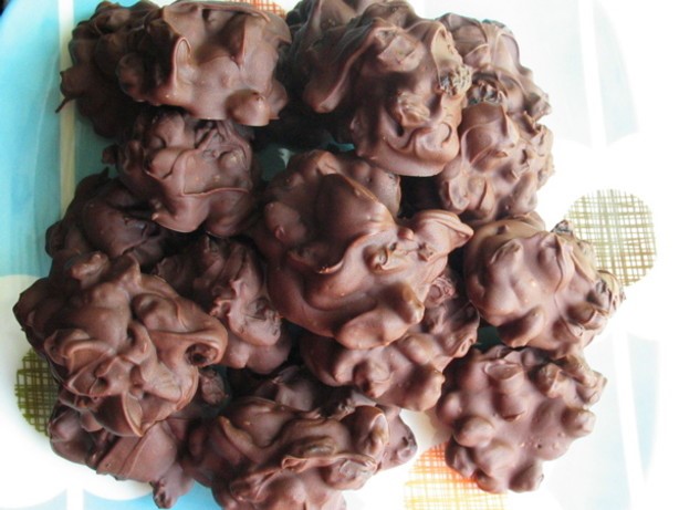 Australian Chocolate Covered Raisins in the Microwave Dessert