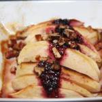 Australian Stuffed Baked Apples to the Bilberries and Nuts Dessert