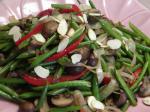 French French Baby Beans Baby Brown Pearl Mushrooms Topped With Almond Dinner