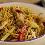 Fried Noodles Chinese chow Mein Chicken recipe