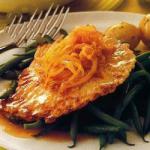 Turkish Turkey Filets with Green Beans and Sweet Onion Sauce Drink