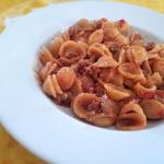 American Pasta with Meat Sauce Sausage Appetizer