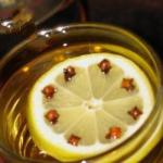 American Lemon Tea with Spices and Whiskey Dessert