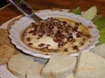 American Baked Brie with Caramelized Pecans Appetizer
