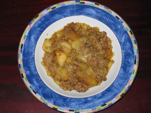 Indian Ground Beef and Potato Curry Soup