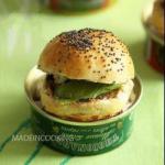 American Mini Burger of the Tapenade and Butter of Anchovy Appetizer