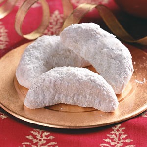 Croatian Vanilla Crescent Cookies 2 Dessert