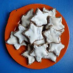 American Simple Cinnamon Stars Dessert