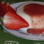 American Gelatine of Cheese with Strawberries Dessert