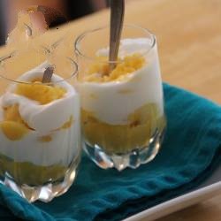 American Fool of Mango and Cream Dessert