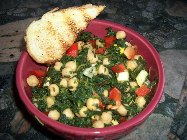 Italian Refreshing Spinach  Chickpea Veggie Salad Appetizer