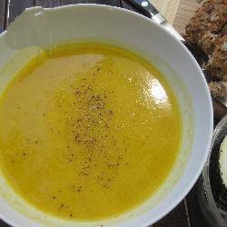 American Cream Soup of Yellow Chilis Appetizer
