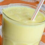 American Smoothie with Banana and Peach Drink