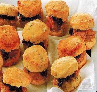 British SCONES WITH HAM LEEK AND PORT FIGS Appetizer