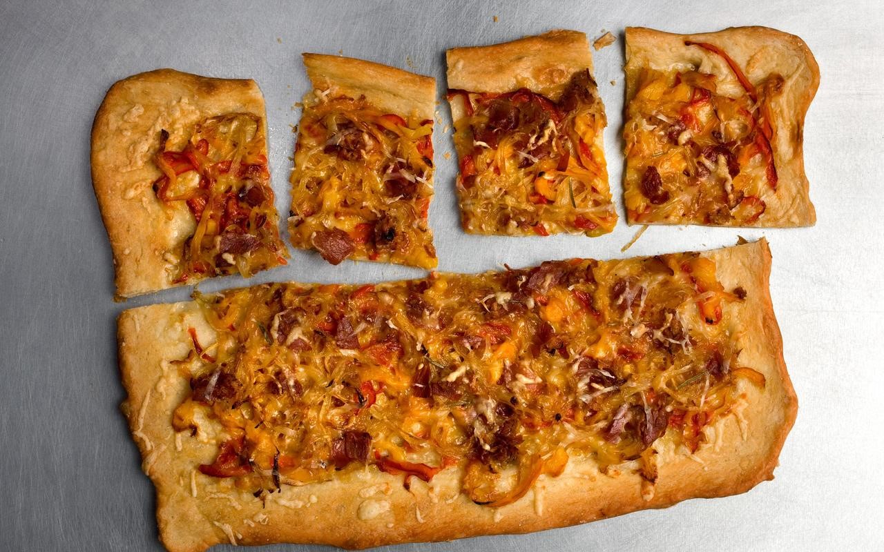 Italian Pancetta and Pepper Pizza Recipe Appetizer