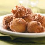 American Sugary Apple Fritters Appetizer