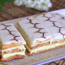 American Mini Puff Pastry with Cream Dessert