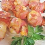 American Brochettes of Prawns with Bacon Dinner
