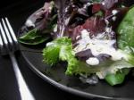 American Mixed Baby Greens With Creamy Dressing Drink