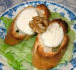 American Warm Goats Cheese on Toast and Lettuce Dinner