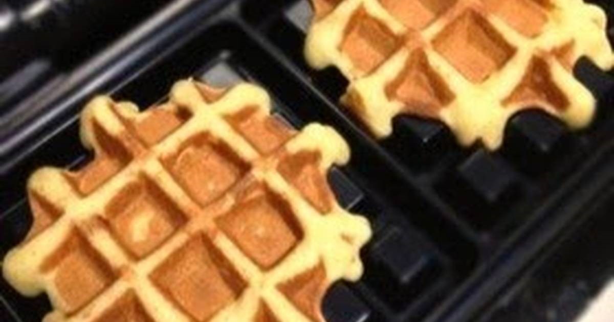 American No Sugar Banana Waffles Made with Pancake Mix 2 Breakfast