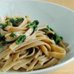 Spanish Whole Wheat Pasta with Spinach Dinner