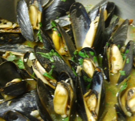 American Fragrant Mussels Appetizer