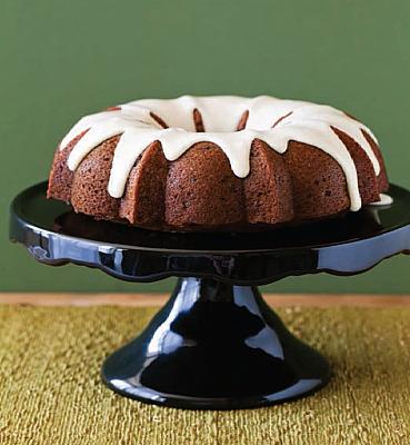 Australian Spiced Applesauce Cake Dessert