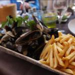 French Moules mussels Marinieres Et Frites Drink