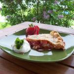 Canadian Easy Breezy Strawberry Rhubarb Pie Dessert